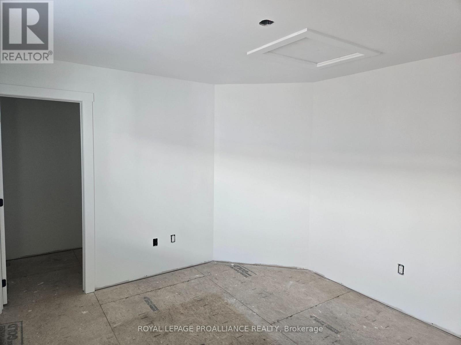 2 - 92 Lywood Street, Belleville, Ontario  K0K 1K0 - Photo 8 - X12776522