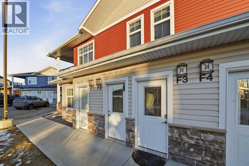 F2, 5300 Vista Trail, Blackfalds, Alberta  T4M 0L8 - Photo 3 - A2280642