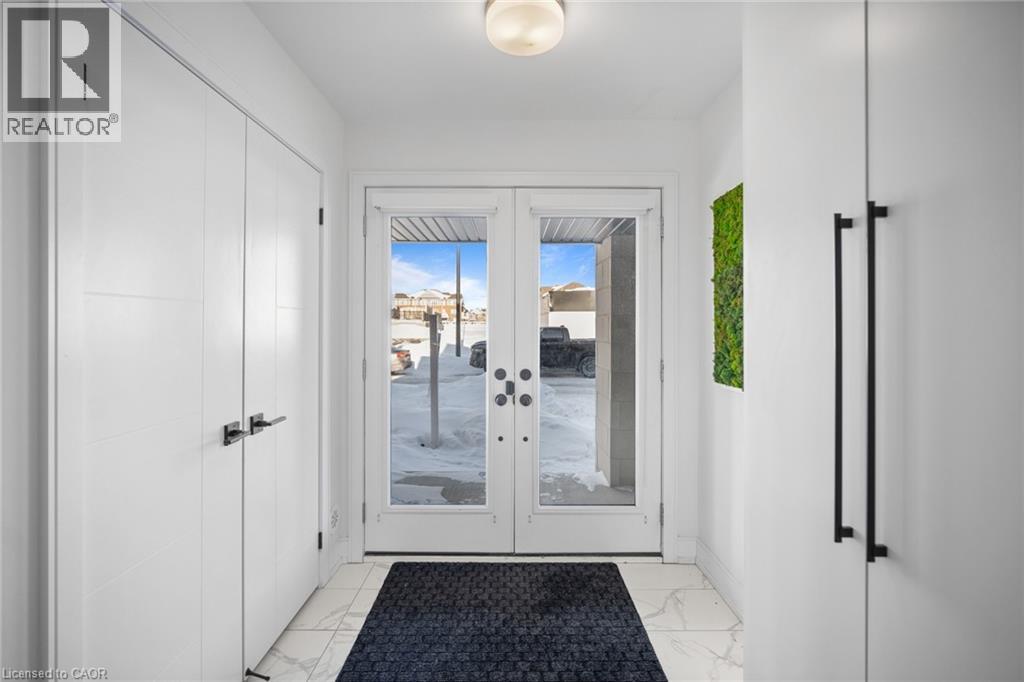 1417 Clarriage Court, Milton, Ontario  L9E 1L6 - Photo 3 - 40802891