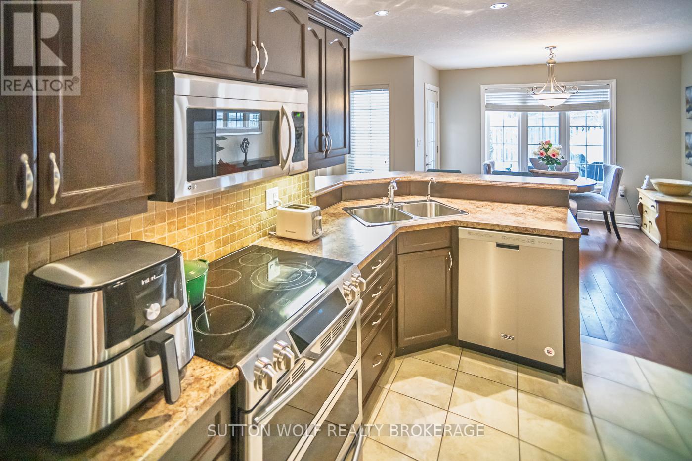 152 Deborah Drive, Strathroy-Caradoc, Ontario  N7G 4E1 - Photo 19 - X12776444