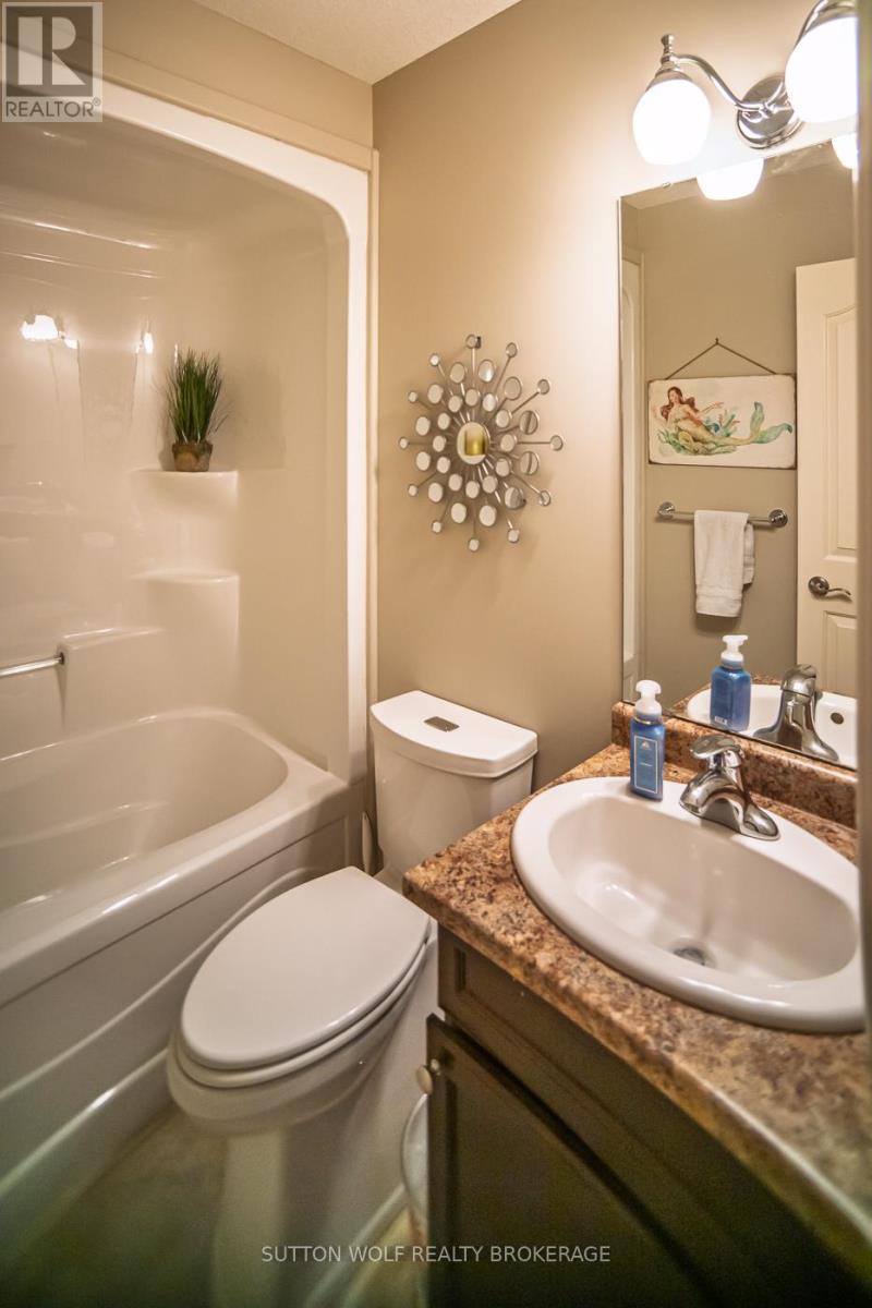 152 Deborah Drive, Strathroy-Caradoc, Ontario  N7G 4E1 - Photo 31 - X12776444