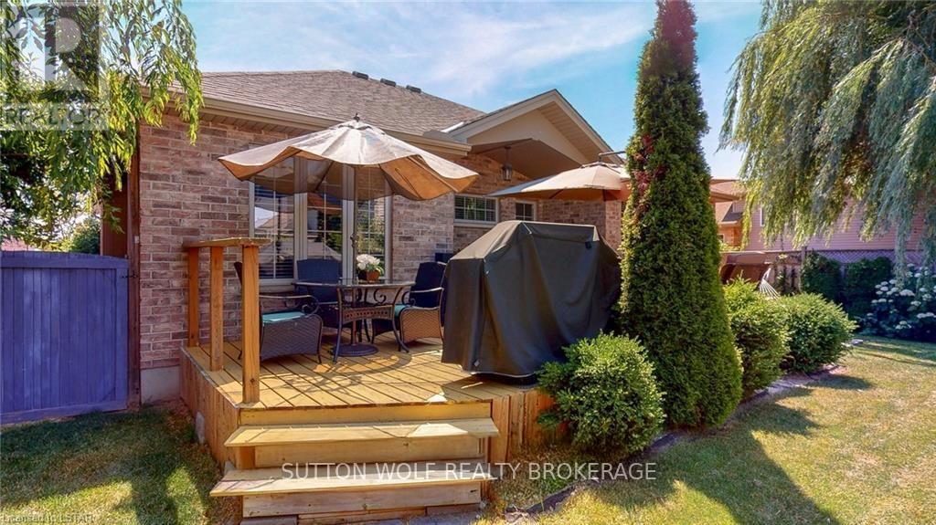 152 Deborah Drive, Strathroy-Caradoc, Ontario  N7G 4E1 - Photo 6 - X12776444
