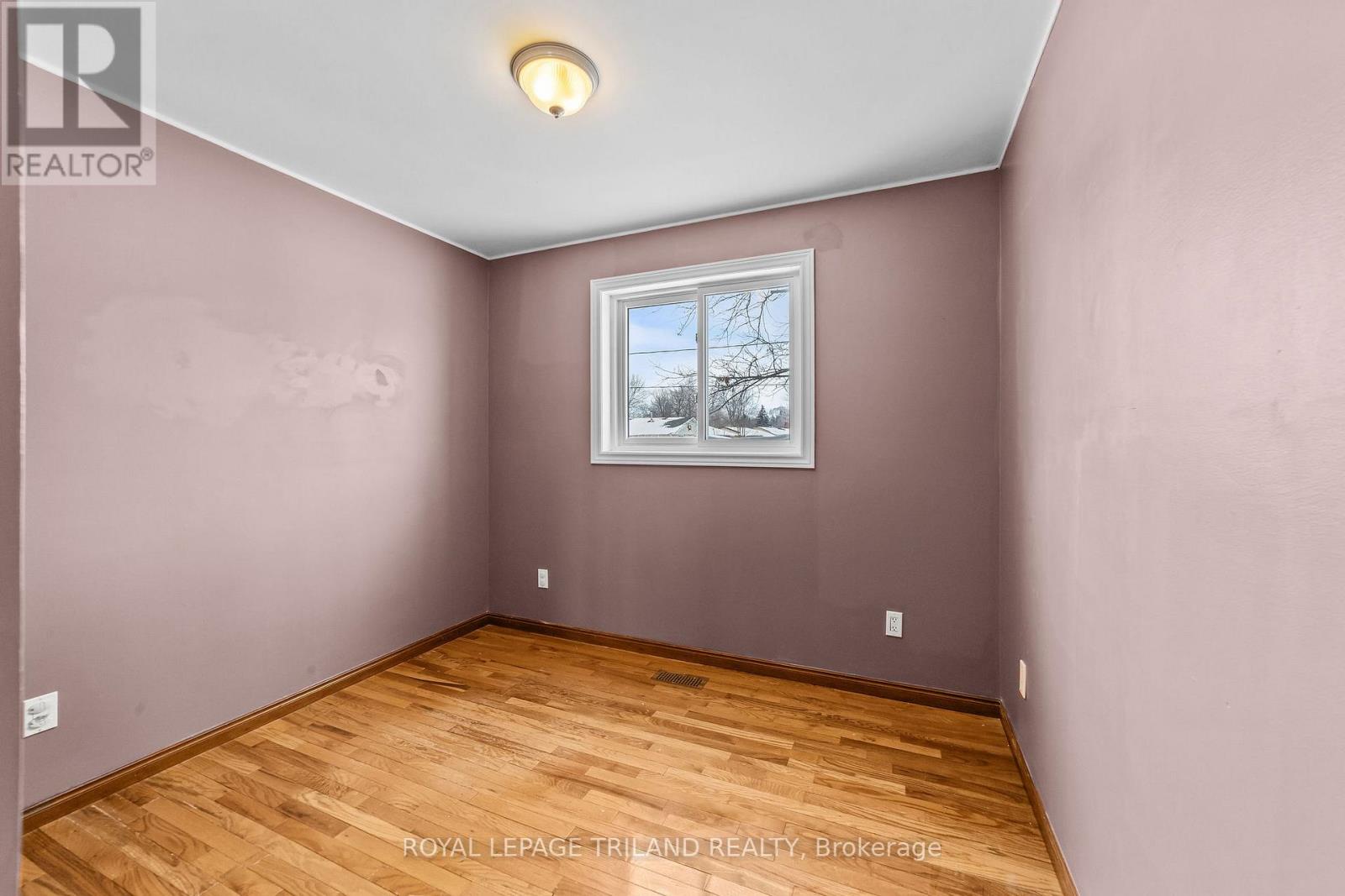 191 South Street, Southwest Middlesex, Ontario  N0L 1M0 - Photo 14 - X12776518