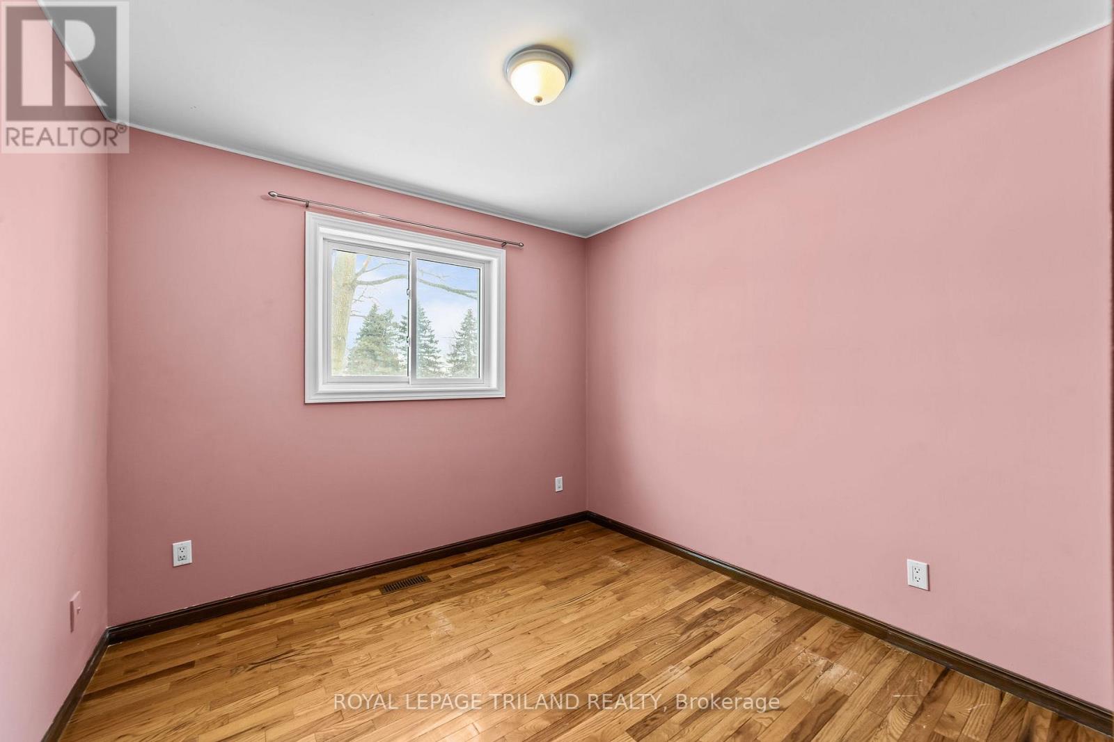 191 South Street, Southwest Middlesex, Ontario  N0L 1M0 - Photo 15 - X12776518