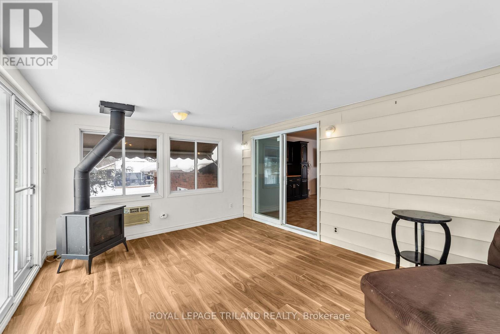 191 South Street, Southwest Middlesex, Ontario  N0L 1M0 - Photo 18 - X12776518