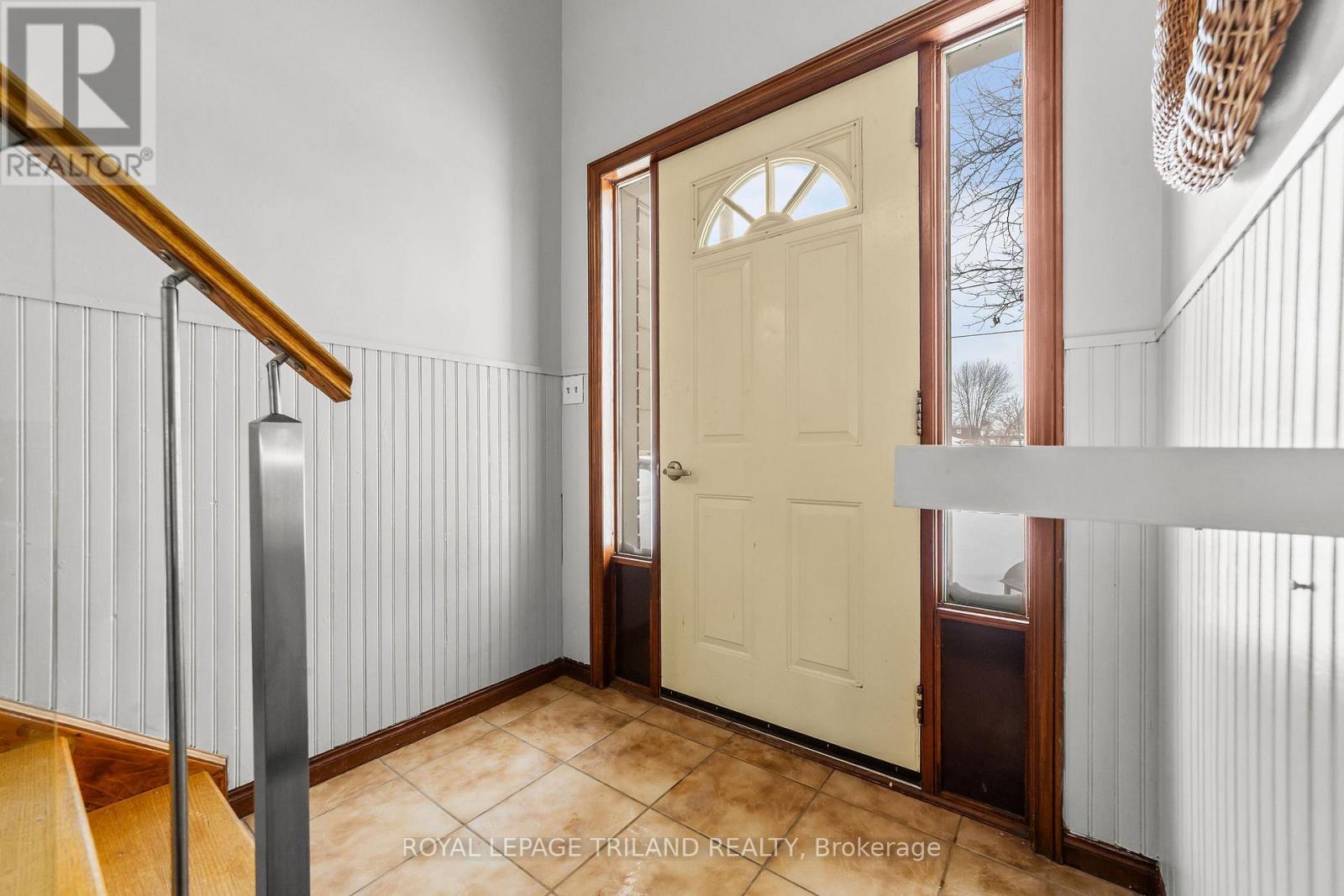 191 South Street, Southwest Middlesex, Ontario  N0L 1M0 - Photo 19 - X12776518