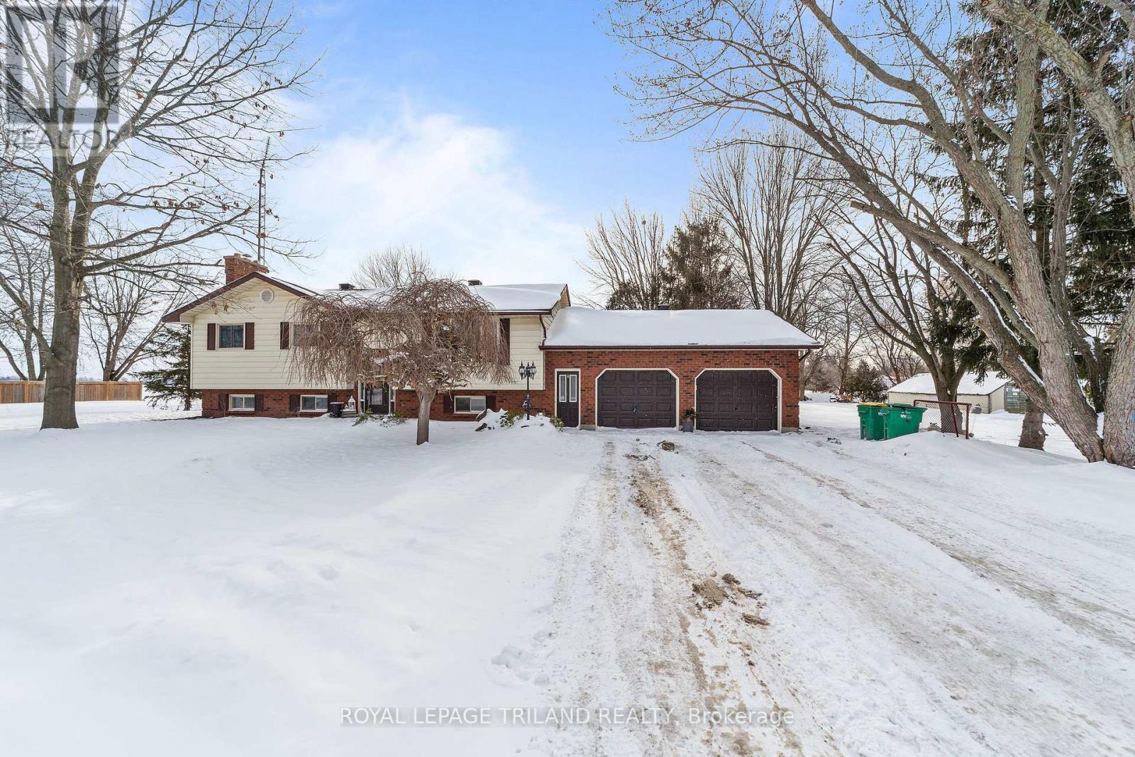 191 South Street, Southwest Middlesex, Ontario  N0L 1M0 - Photo 30 - X12776518