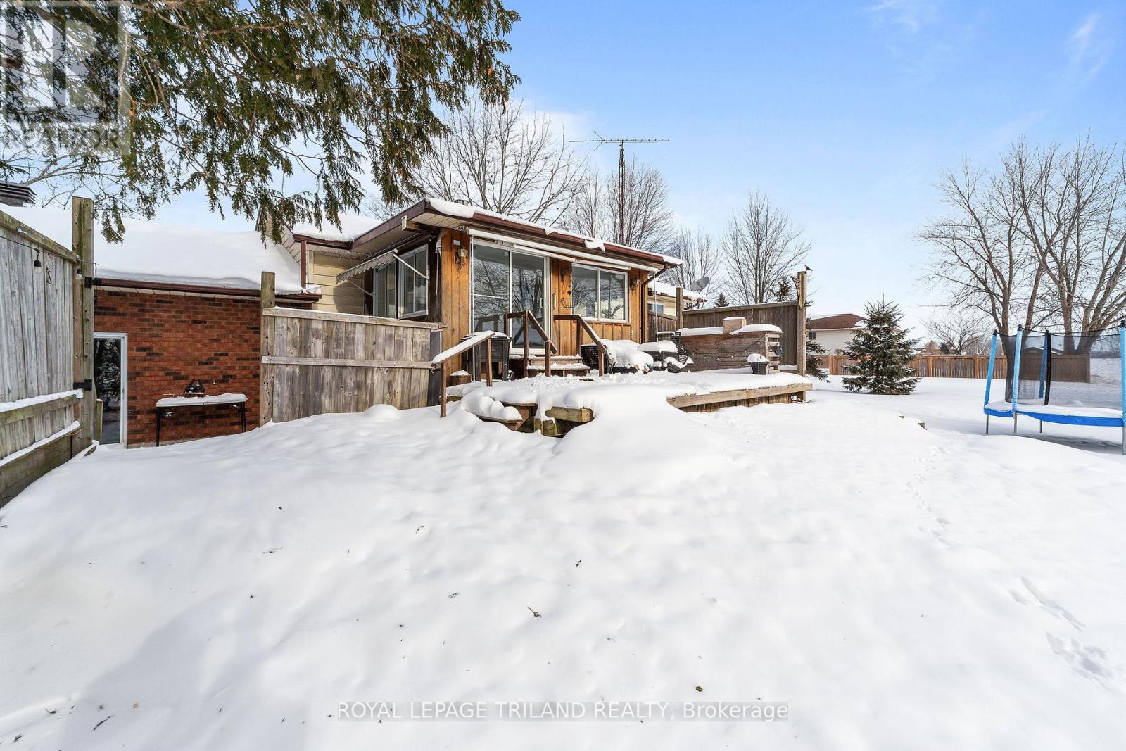 191 South Street, Southwest Middlesex, Ontario  N0L 1M0 - Photo 33 - X12776518