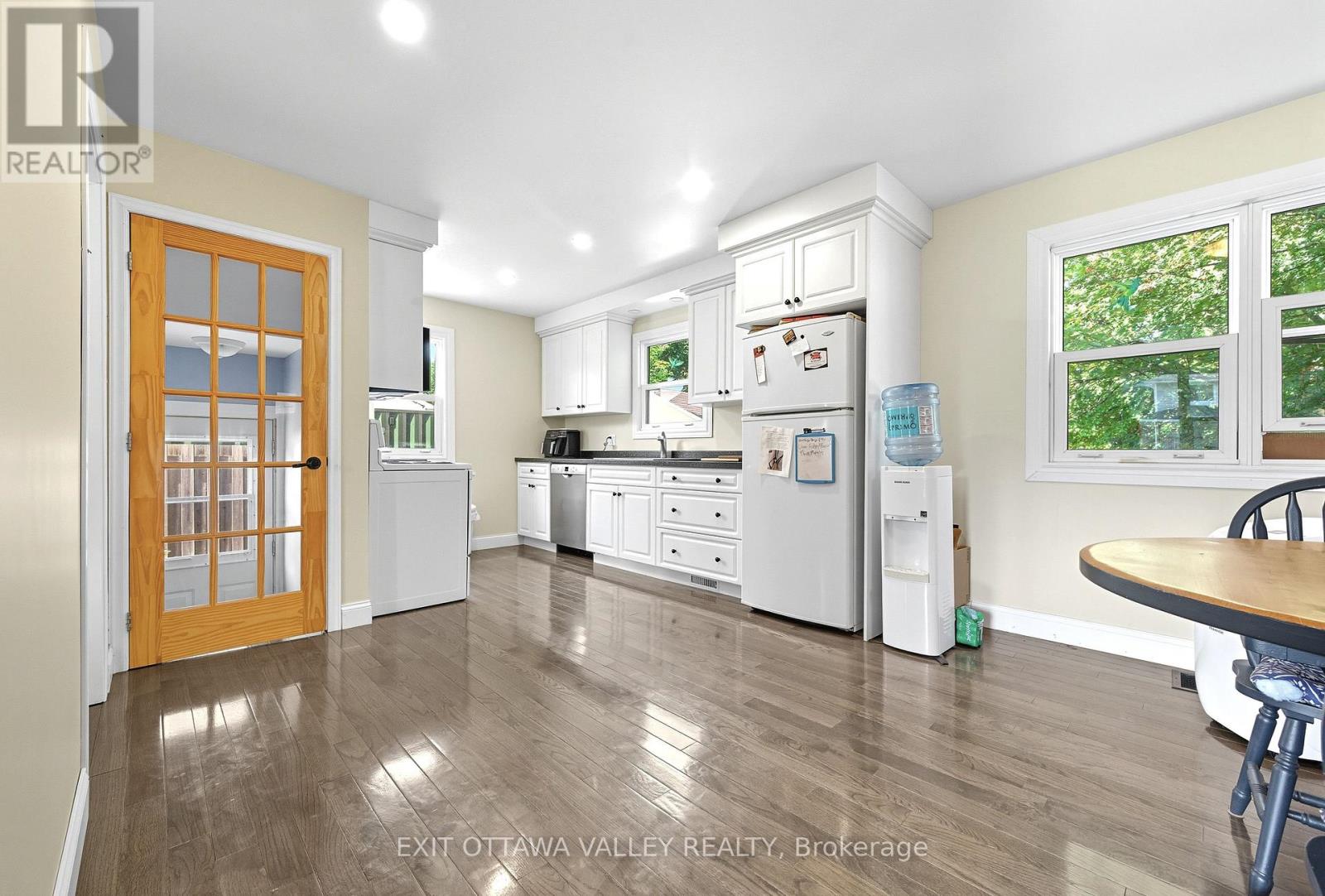 6 Faraday Crescent, Deep River, Ontario  K0J 1P0 - Photo 10 - X12776430