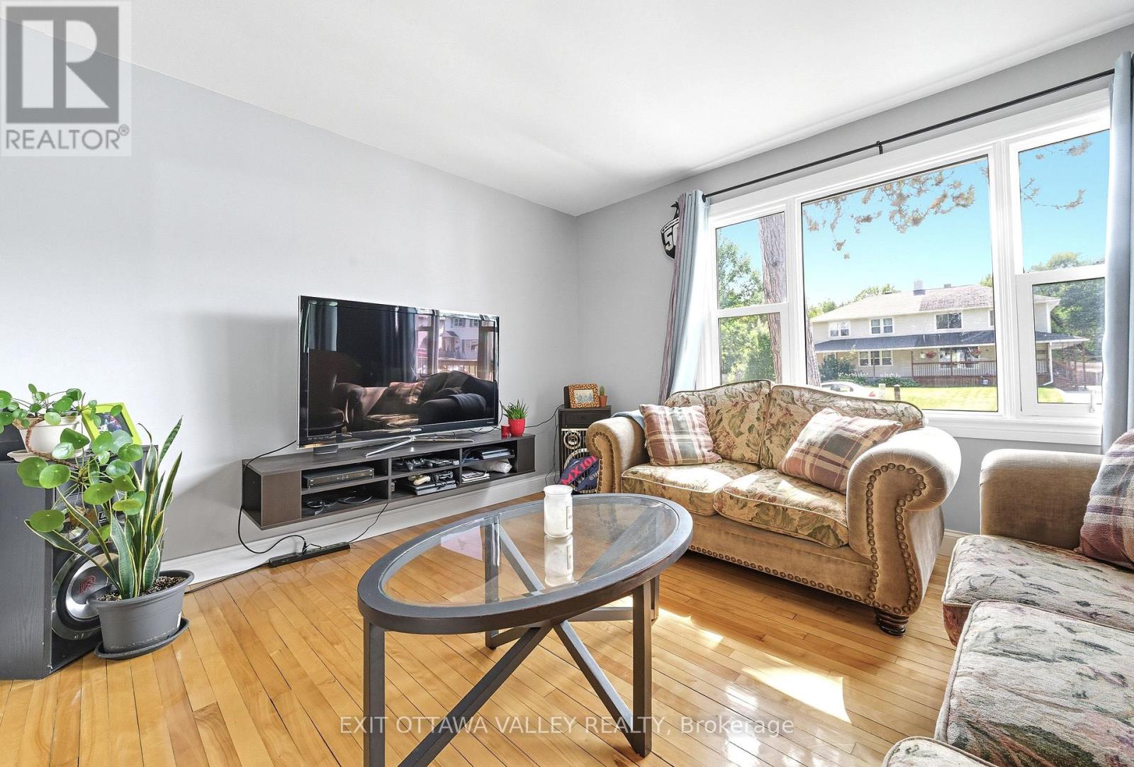 6 Faraday Crescent, Deep River, Ontario  K0J 1P0 - Photo 6 - X12776430