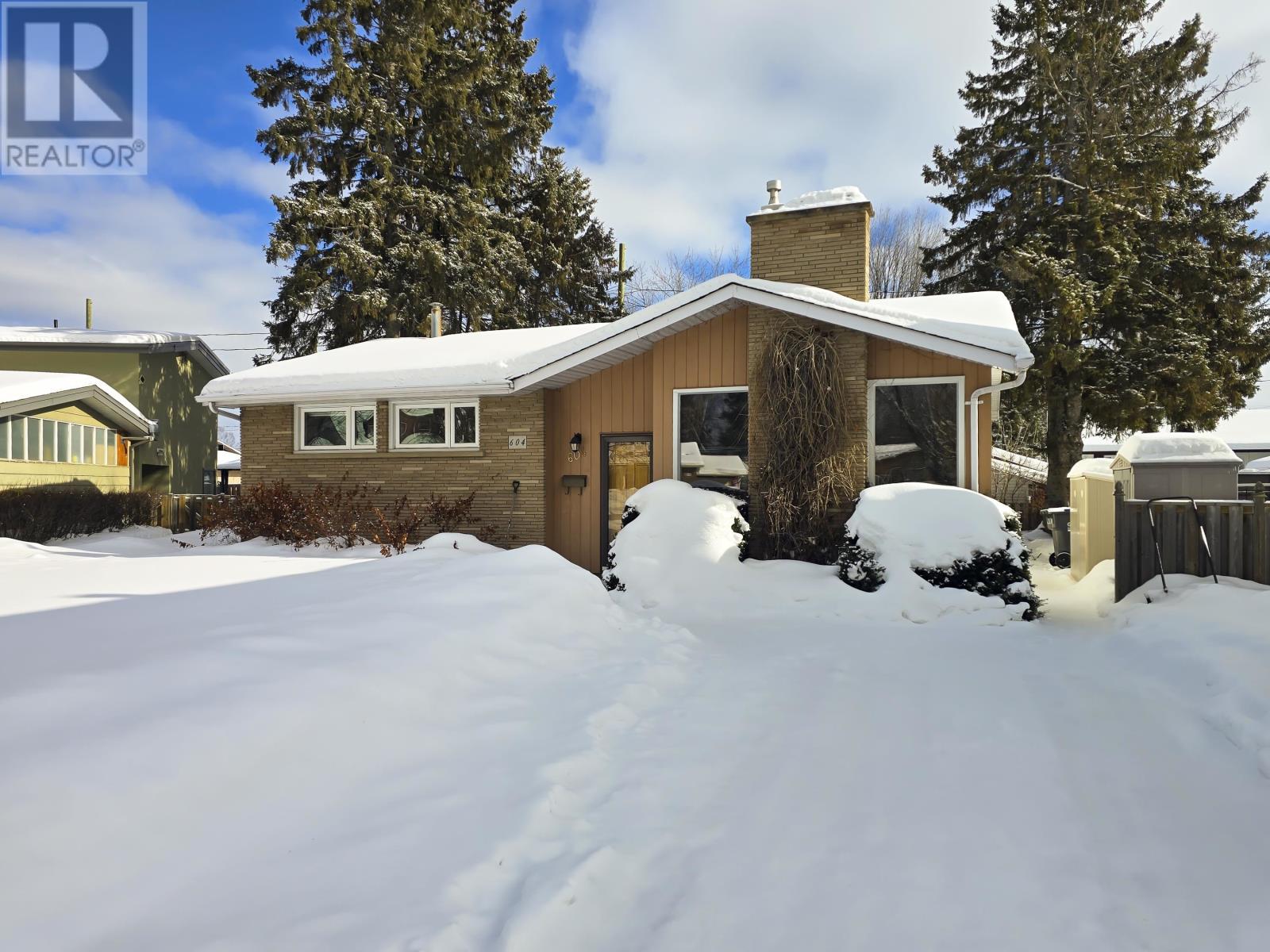 604 Ashdale PL, Thunder Bay, Ontario