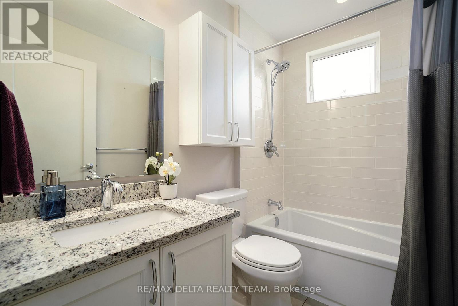 240 Mullin Private, Ottawa, Ontario  K1W 0K6 - Photo 11 - X12776478