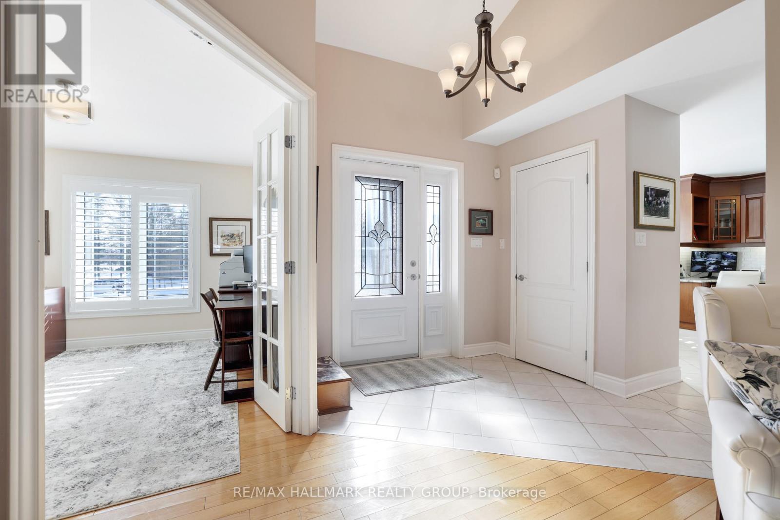 112 Oak Lane, Drummond/north Elmsley, Ontario  K7H 3C8 - Photo 3 - X12776556