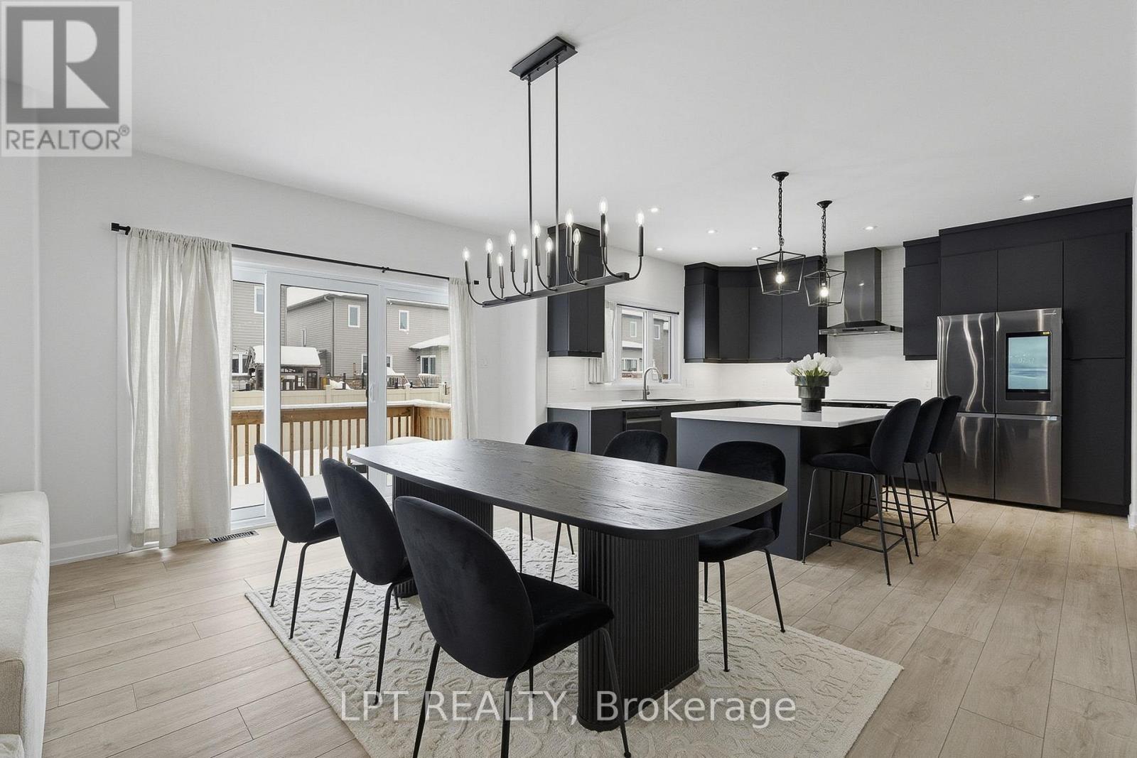 301 Moonlight Drive, Russell, Ontario  K4R 0L1 - Photo 14 - X12776570