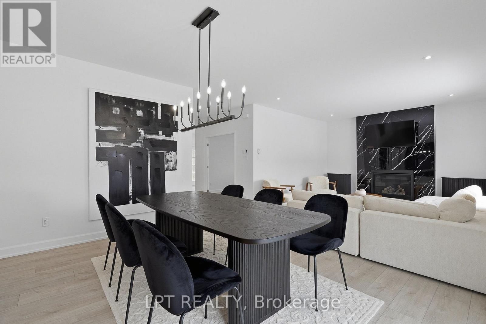 301 Moonlight Drive, Russell, Ontario  K4R 0L1 - Photo 15 - X12776570