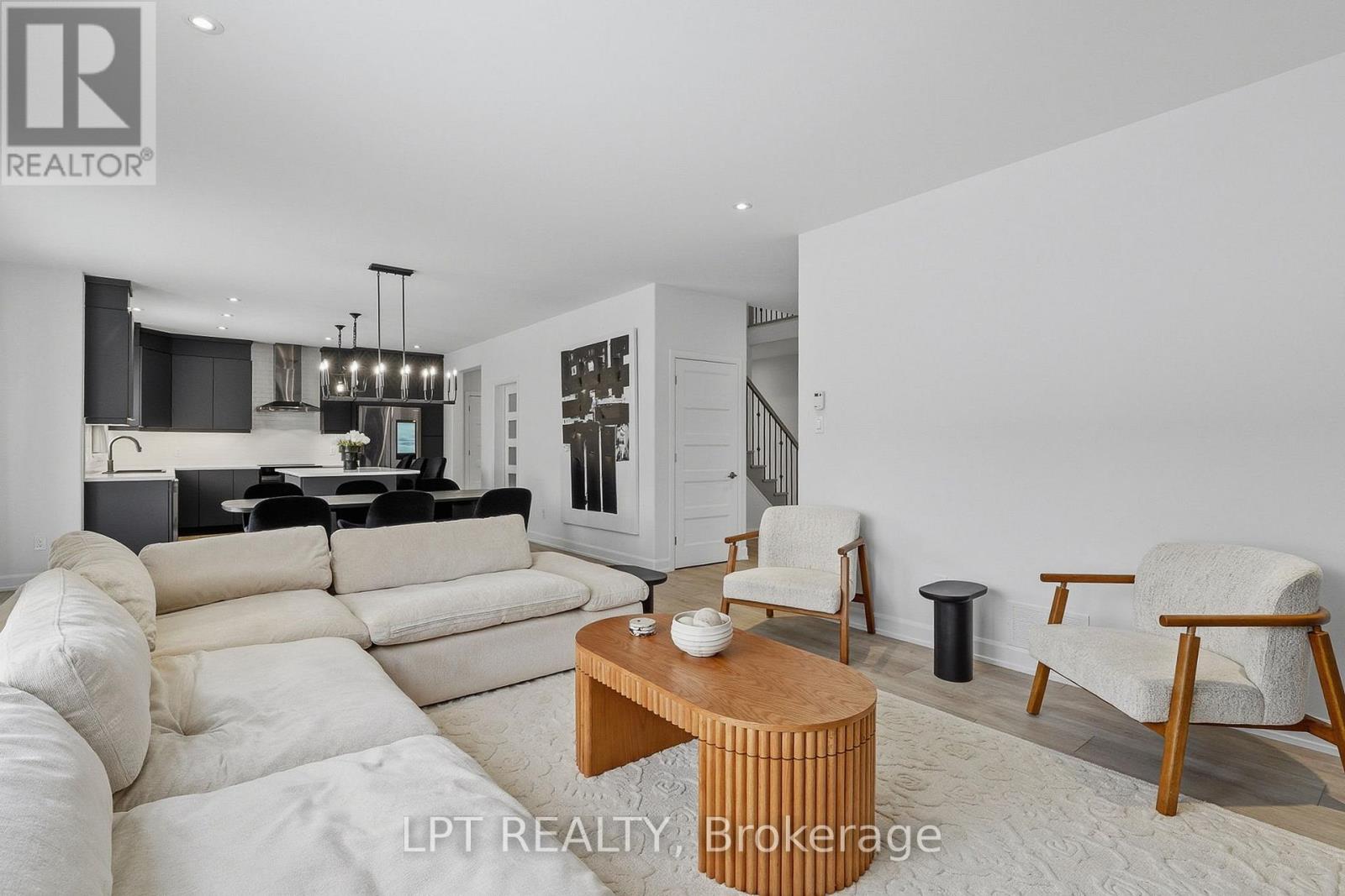 301 Moonlight Drive, Russell, Ontario  K4R 0L1 - Photo 18 - X12776570