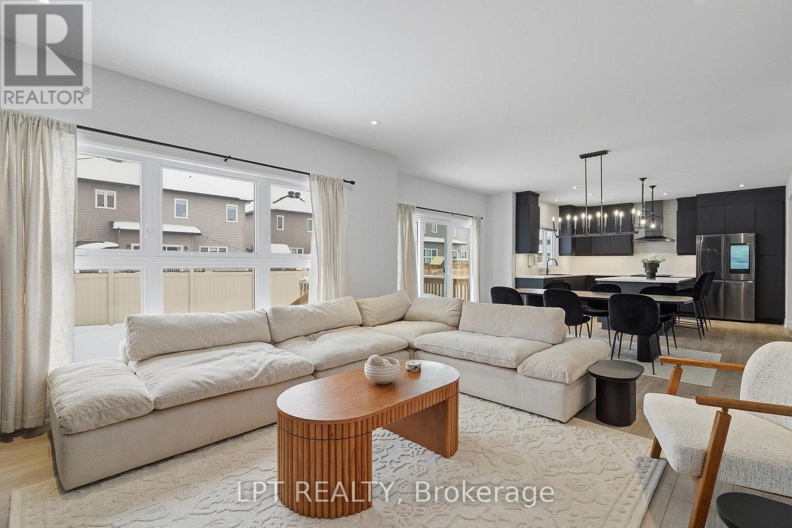 301 Moonlight Drive, Russell, Ontario  K4R 0L1 - Photo 19 - X12776570