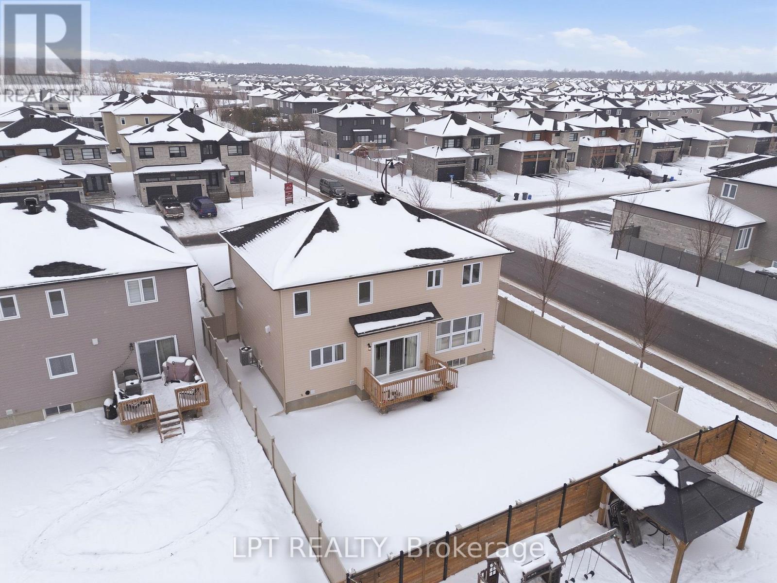 301 Moonlight Drive, Russell, Ontario  K4R 0L1 - Photo 33 - X12776570