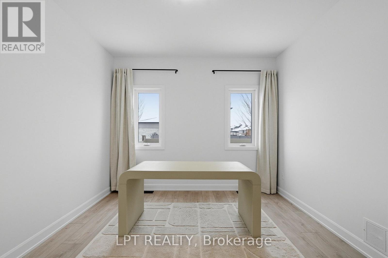 301 Moonlight Drive, Russell, Ontario  K4R 0L1 - Photo 6 - X12776570