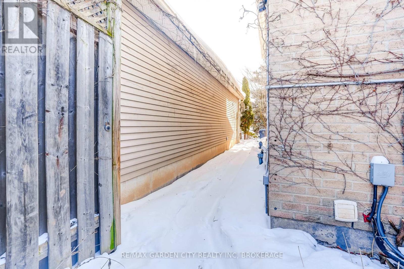 3169 Bartholomew Crescent, Mississauga (Meadowvale), Ontario  L5N 3K9 - Photo 34 - W12776514