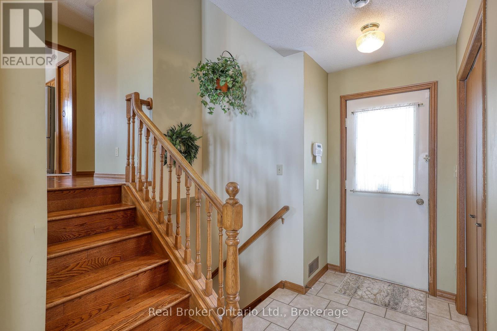 295 St Andrews Road, Woodstock, Ontario  N4S 8S9 - Photo 6 - X12776568