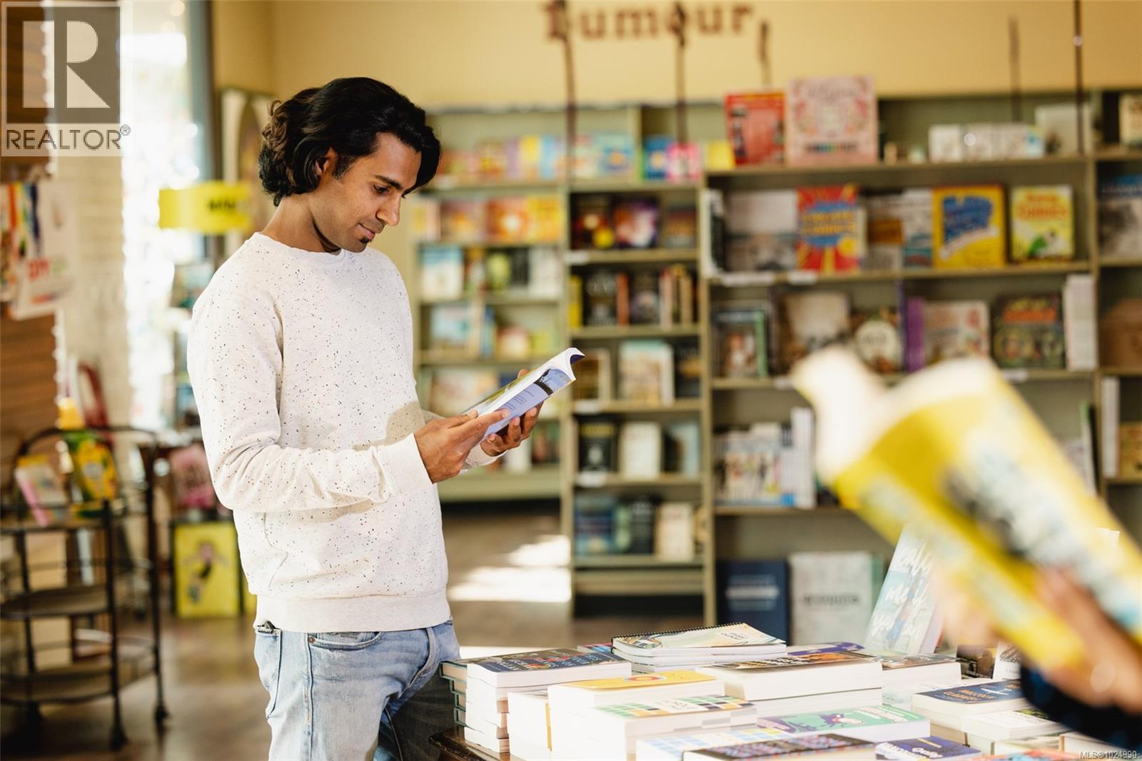 212 3226 Shelbourne St, Saanich, British Columbia  V8P 5G8 - Photo 11 - 1024990