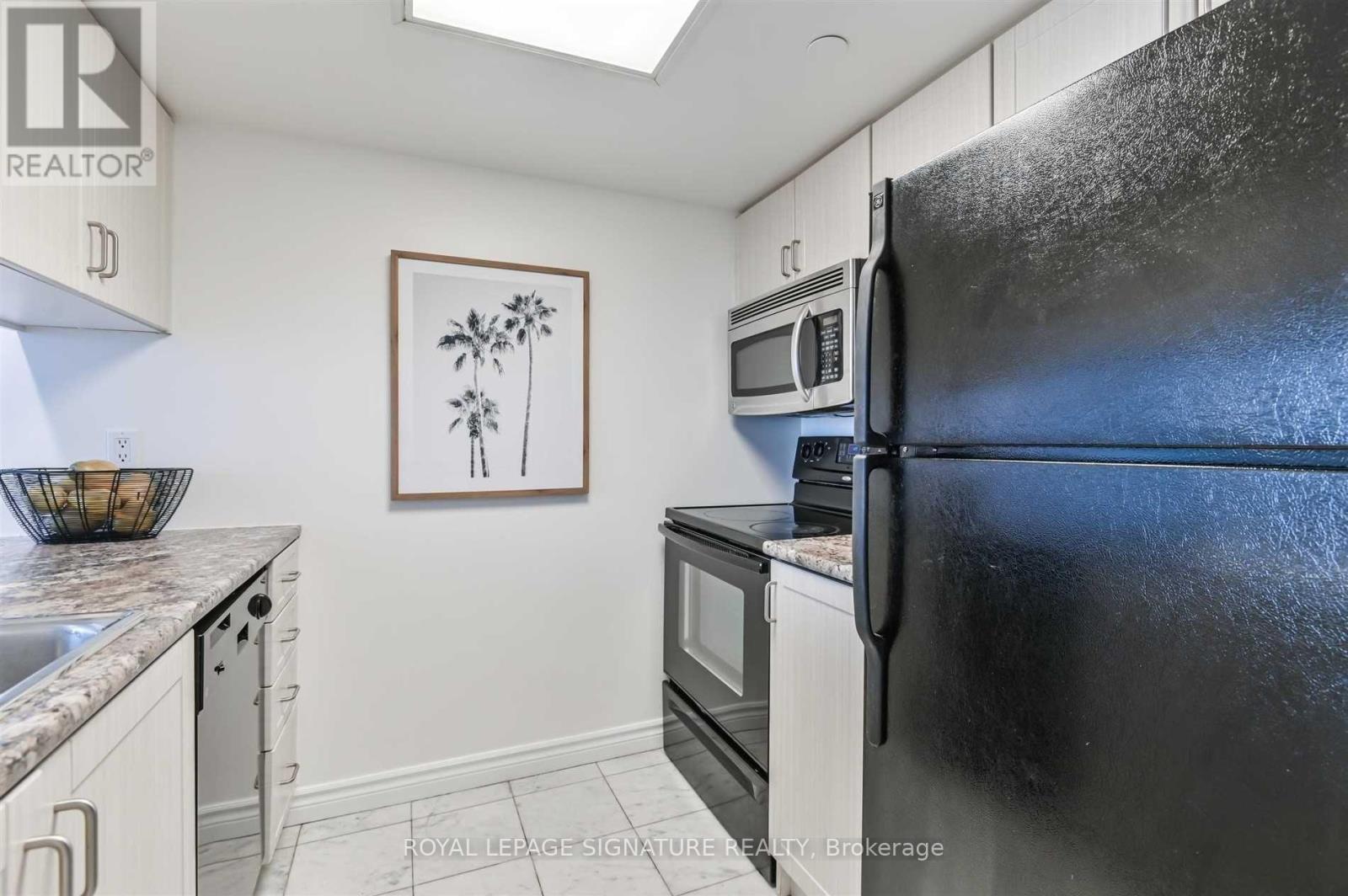 2001 - 38 Elm Street, Toronto, Ontario  M5G 2K5 - Photo 11 - C12776442