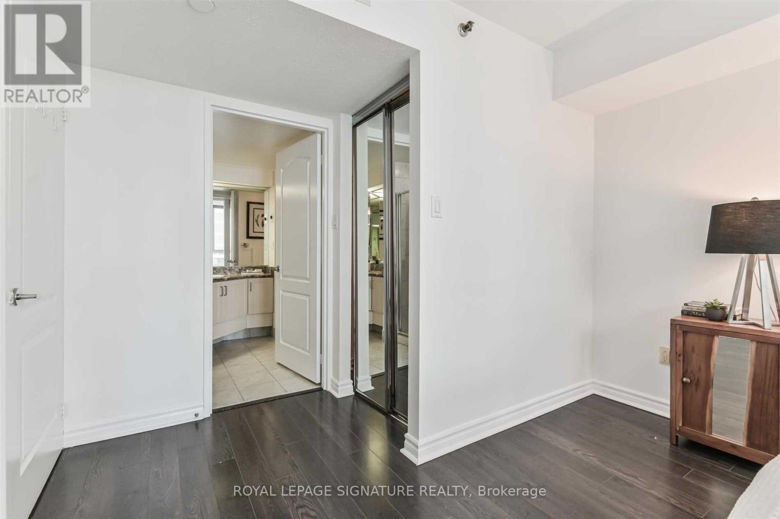 2001 - 38 Elm Street, Toronto, Ontario  M5G 2K5 - Photo 16 - C12776442