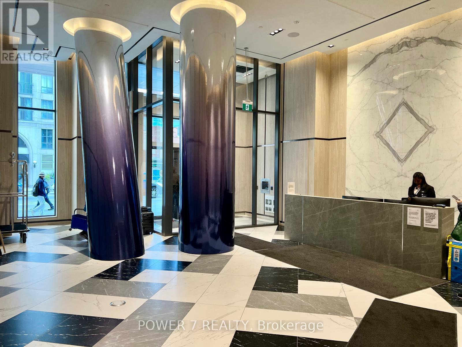 2810 - 395 Bloor Street E, Toronto, Ontario  M4W 0B4 - Photo 3 - C12776496