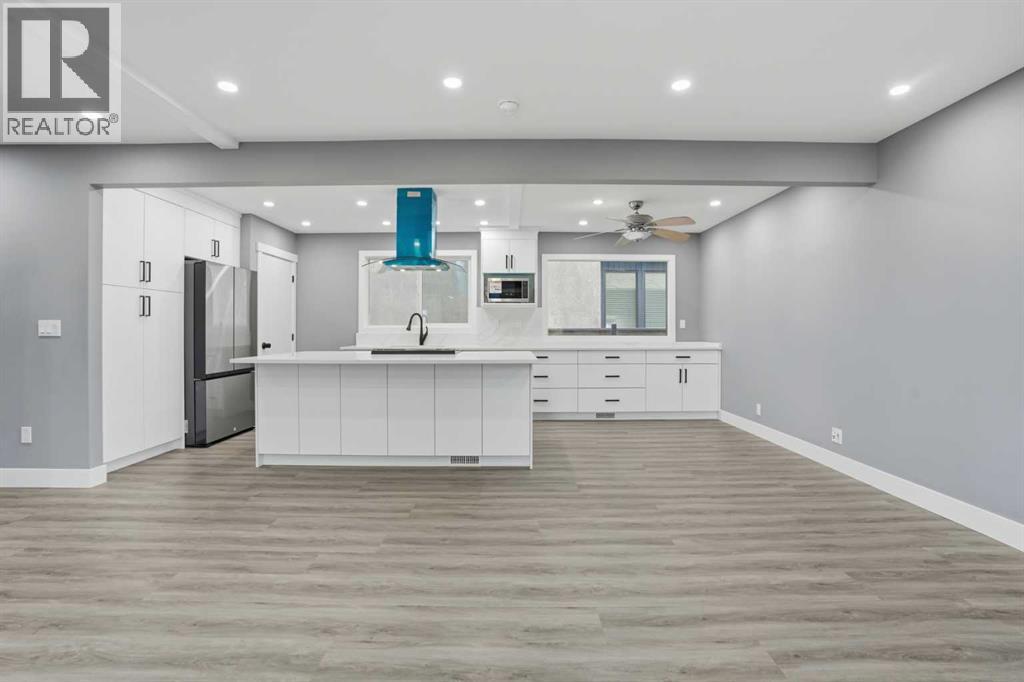 2004 18 Street Nw, Calgary, Alberta  T2M 3T1 - Photo 3 - A2279441