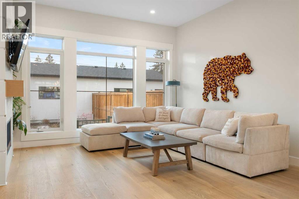 4633 82 Street Nw, Calgary, Alberta  T3B 2P8 - Photo 9 - A2284138