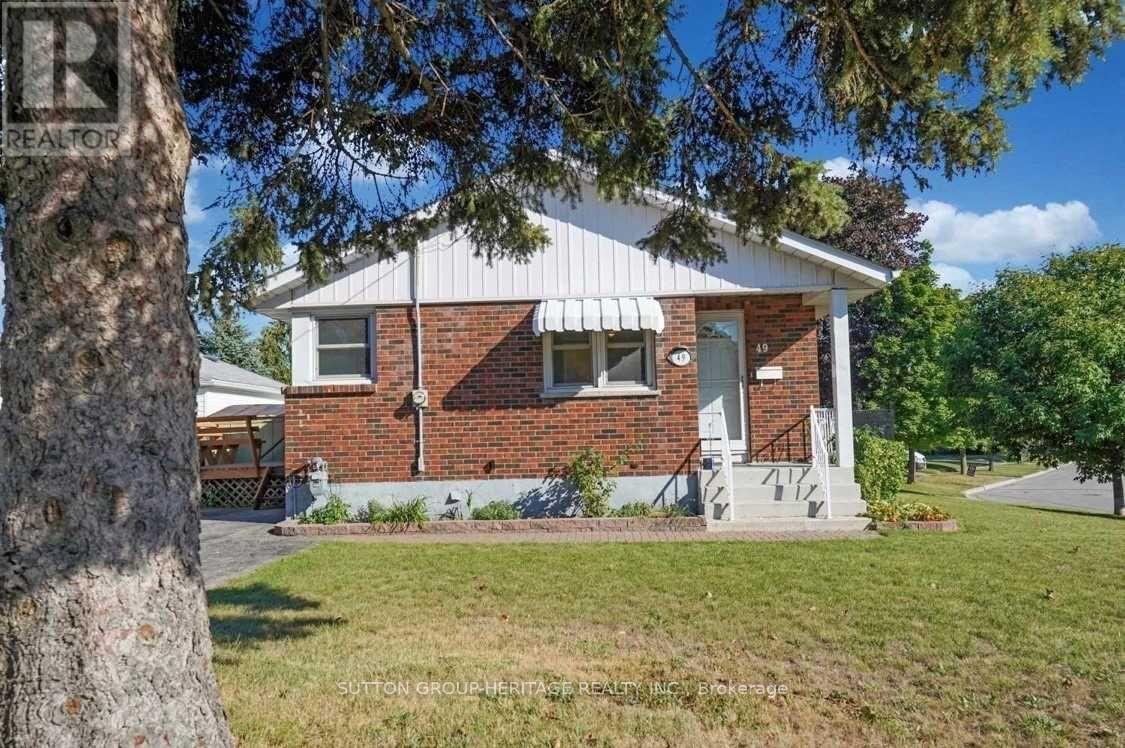 49 Grassmere Court, Oshawa, Ontario  L1H 3X3 - Photo 2 - E12776558