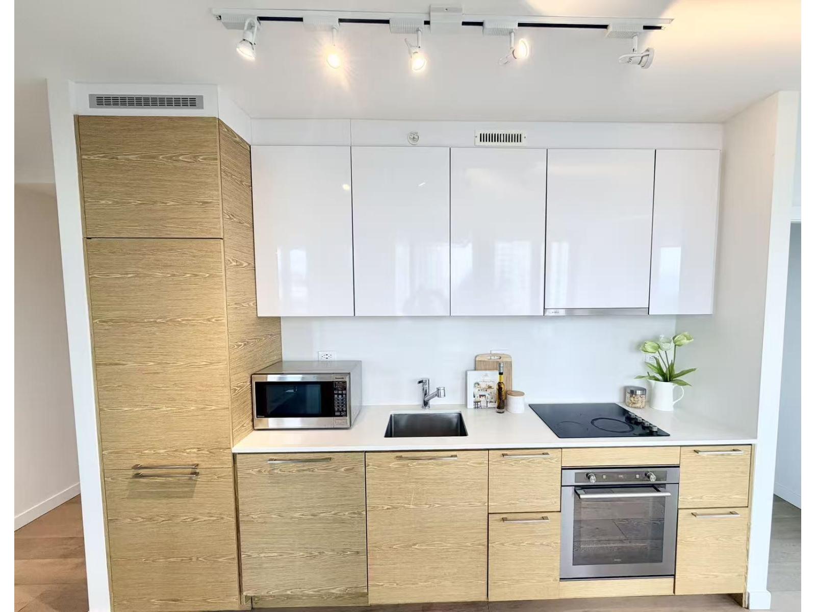 13438 Central Avenue, Surrey, British Columbia  V3T 0N2 - Photo 2 - R3088545