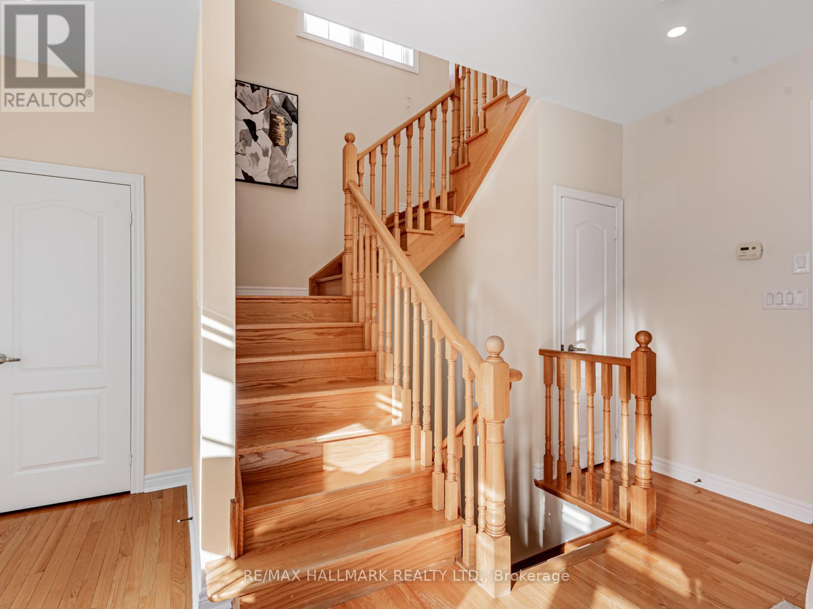 102 - 15 Old Colony Road, Richmond Hill, Ontario  L4E 4L5 - Photo 5 - N12776428