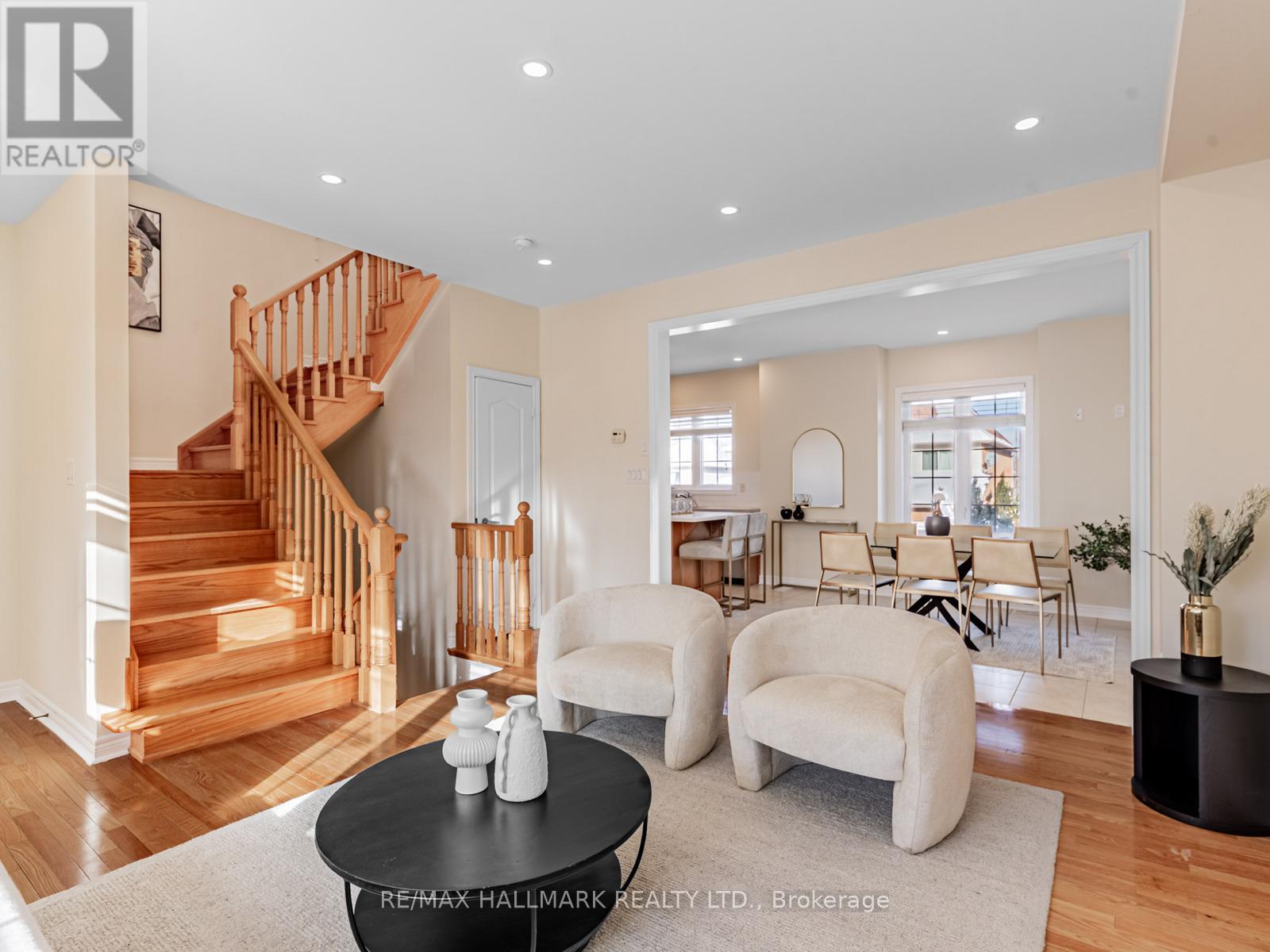 102 - 15 Old Colony Road, Richmond Hill, Ontario  L4E 4L5 - Photo 6 - N12776428