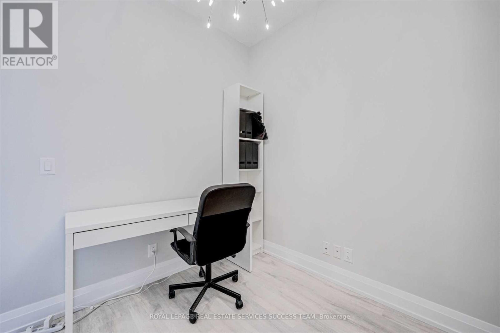 2002 - 7890 Bathurst Street, Vaughan (Beverley Glen), Ontario  L4J 0J9 - Photo 11 - N12776474