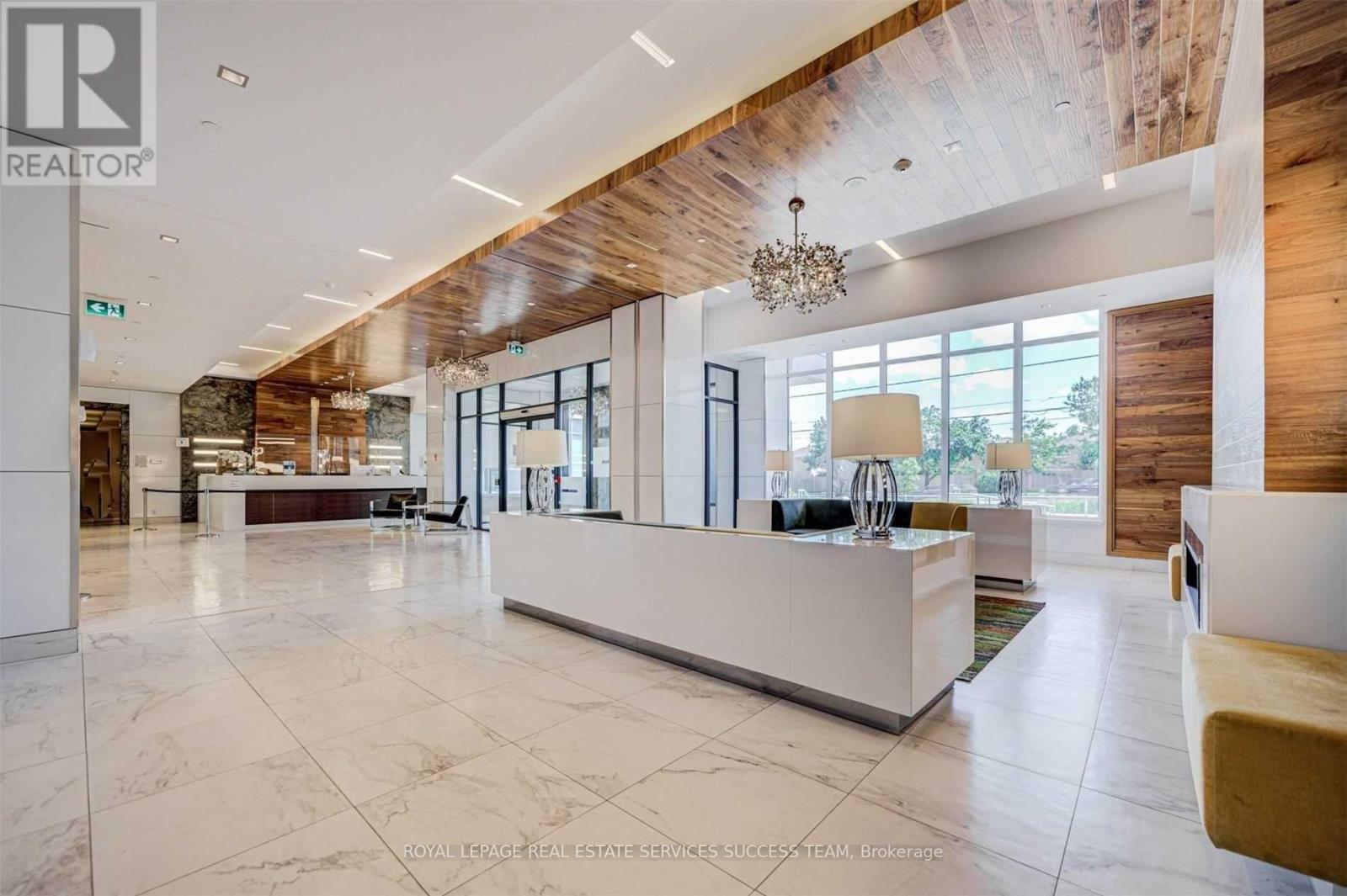 2002 - 7890 Bathurst Street, Vaughan (Beverley Glen), Ontario  L4J 0J9 - Photo 4 - N12776474