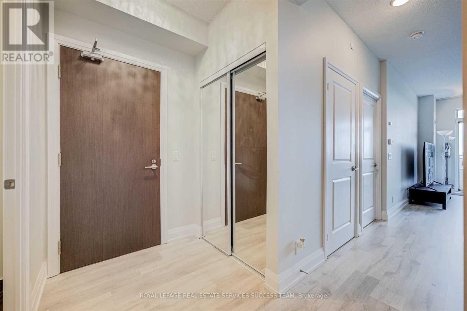 2002 - 7890 Bathurst Street, Vaughan (Beverley Glen), Ontario  L4J 0J9 - Photo 8 - N12776474