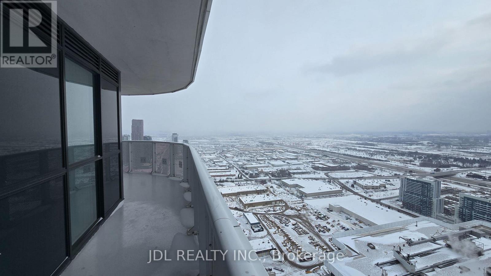 5809 - 8 Interchange Way, Vaughan, Ontario  L4K 0R2 - Photo 13 - N12776476