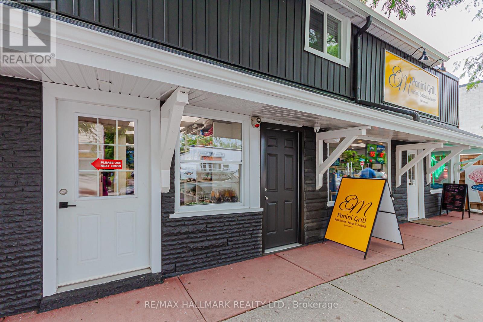 2 - 930 LAKE DRIVE E, Georgina, Ontario