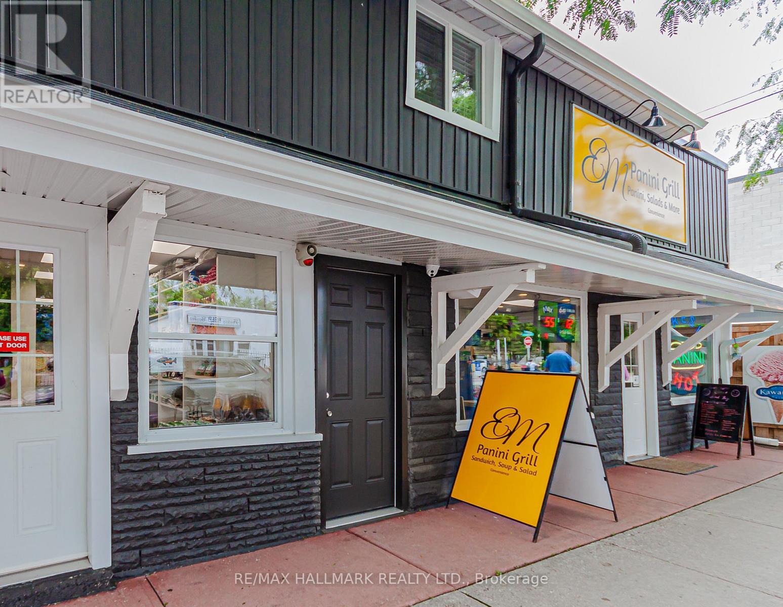 2 - 930 Lake Drive E, Georgina, Ontario  L0E 1L0 - Photo 2 - N12776546