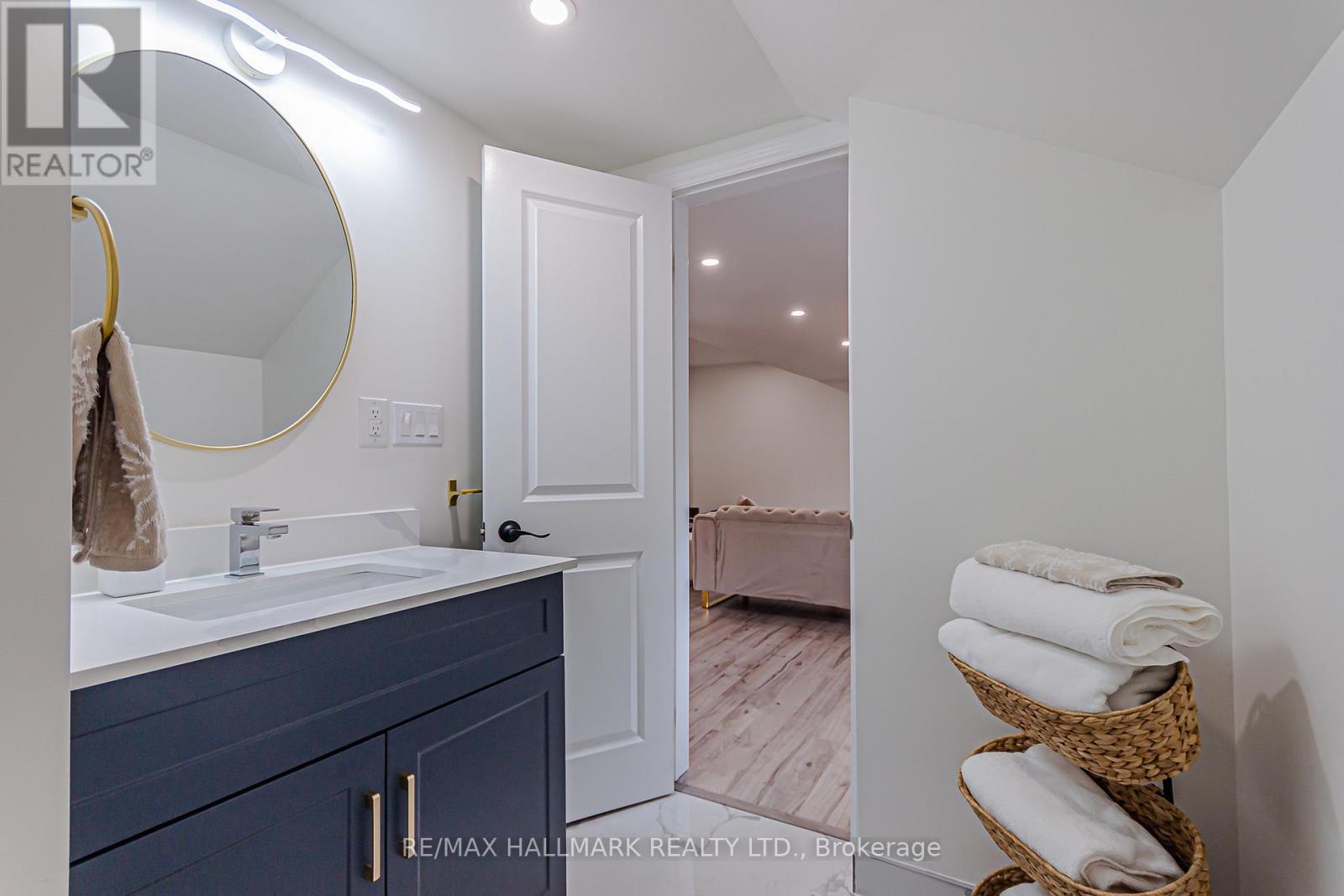 2 - 930 Lake Drive E, Georgina, Ontario  L0E 1L0 - Photo 21 - N12776546