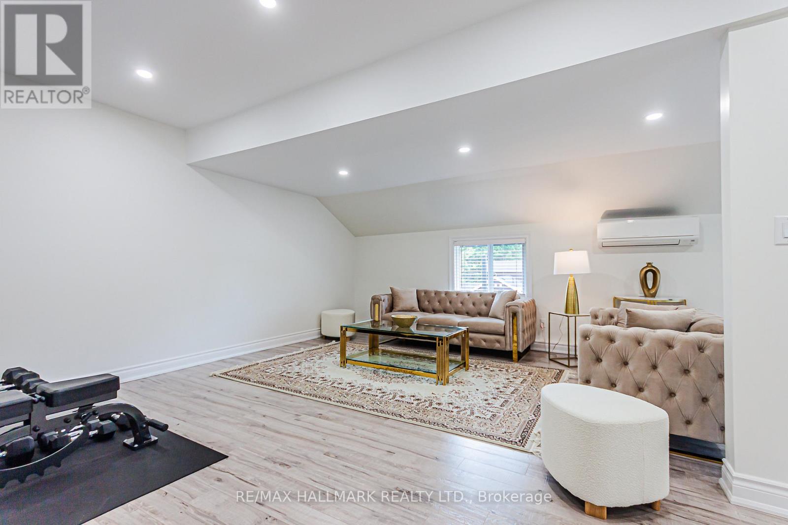 2 - 930 Lake Drive E, Georgina, Ontario  L0E 1L0 - Photo 5 - N12776546