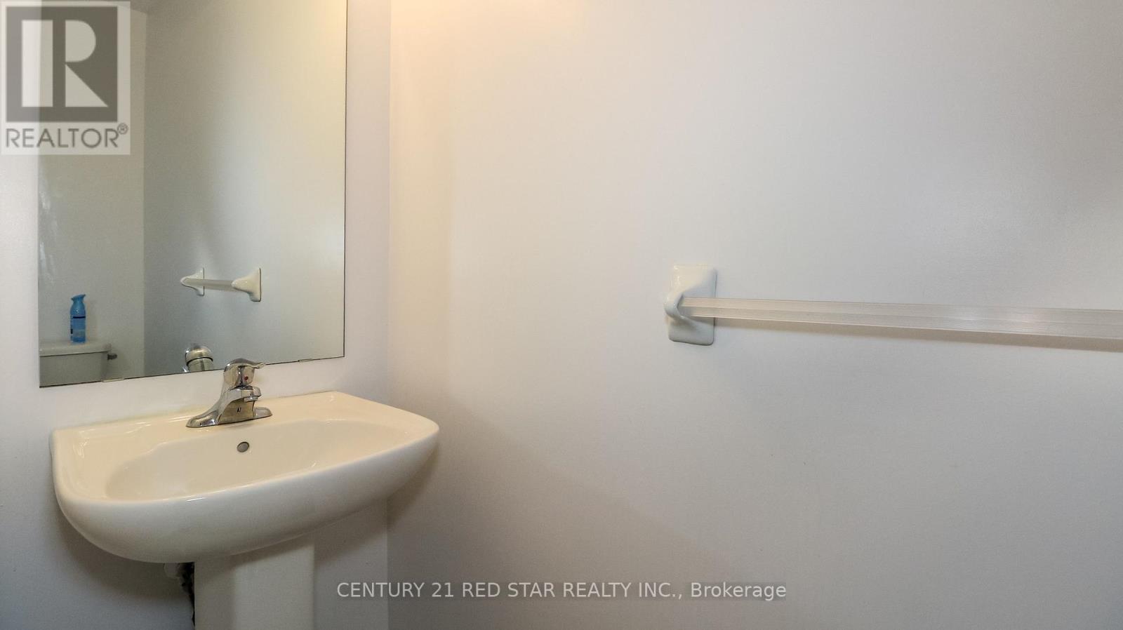 32 Milson Crescent, Essa (Angus), Ontario  L0M 1B4 - Photo 10 - N12776578