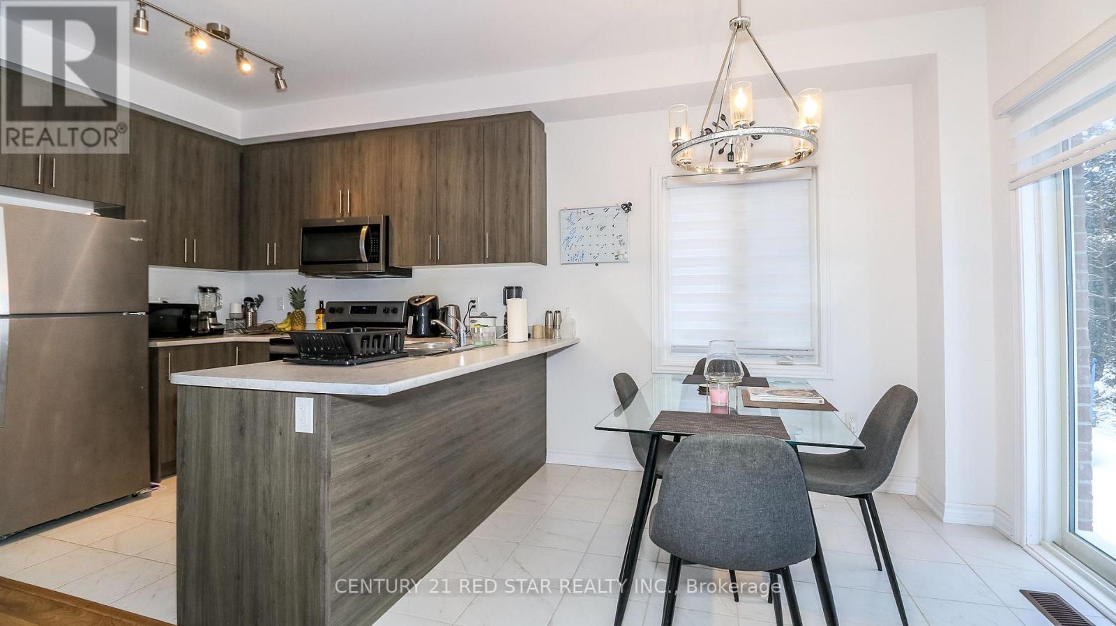 32 Milson Crescent, Essa (Angus), Ontario  L0M 1B4 - Photo 17 - N12776578