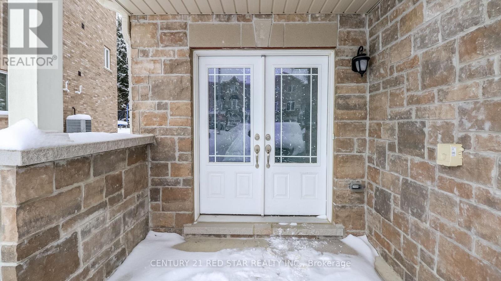 32 Milson Crescent, Essa (Angus), Ontario  L0M 1B4 - Photo 5 - N12776578