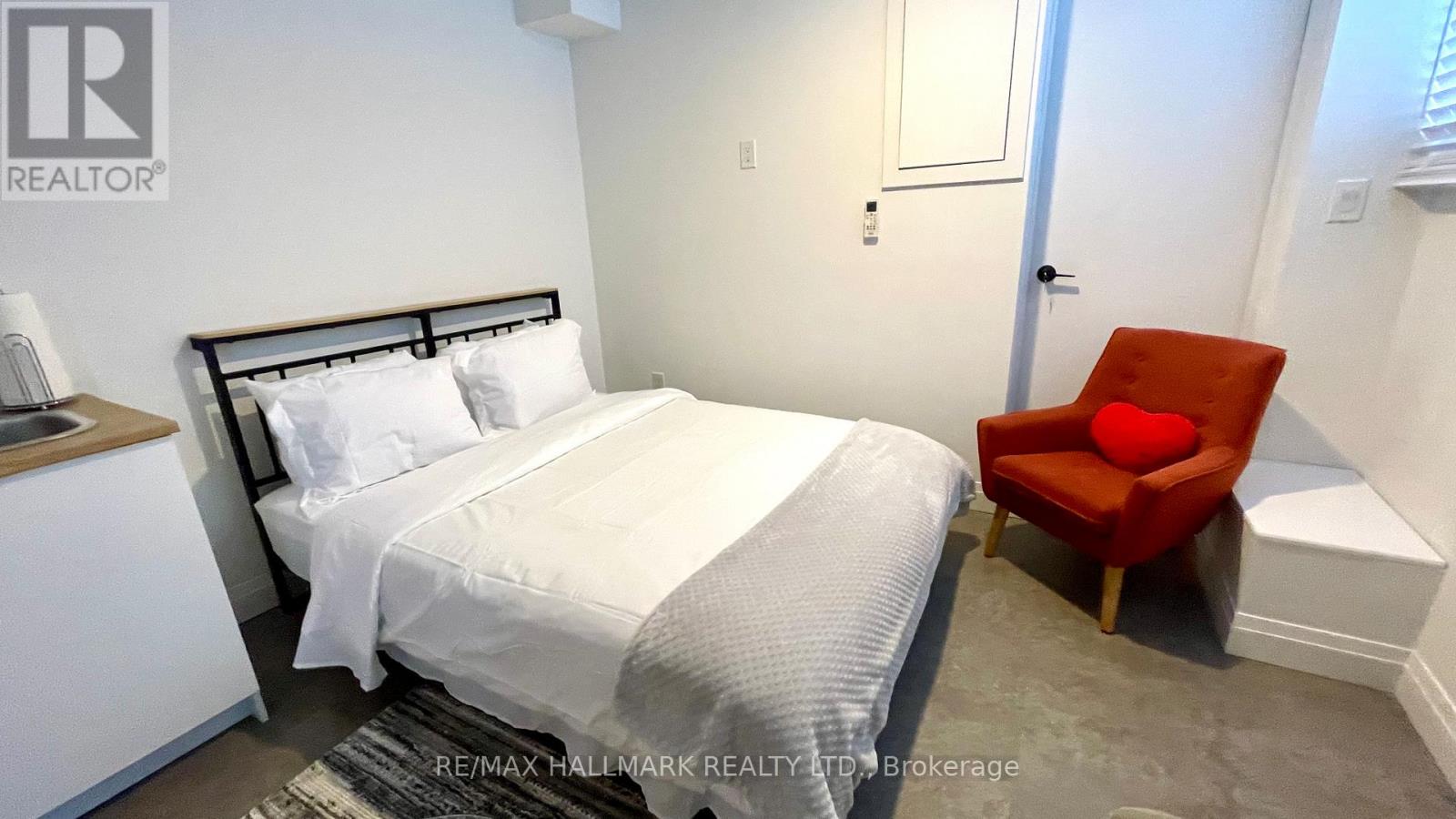 5 - 930 Lake Drive E, Georgina, Ontario  L0E 1L0 - Photo 10 - N12776582