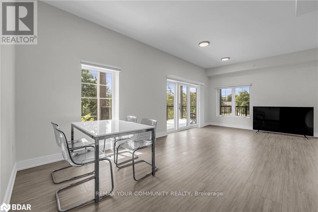 211 - 121 Mary Street, Clearview, Ontario  L0M 1G0 - Photo 10 - S12776402