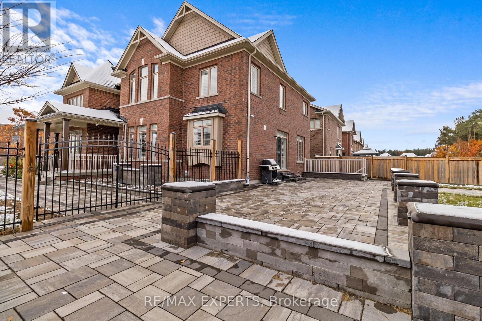 22 Traver Gate, Springwater, Ontario  L9X 0S8 - Photo 27 - S12776492