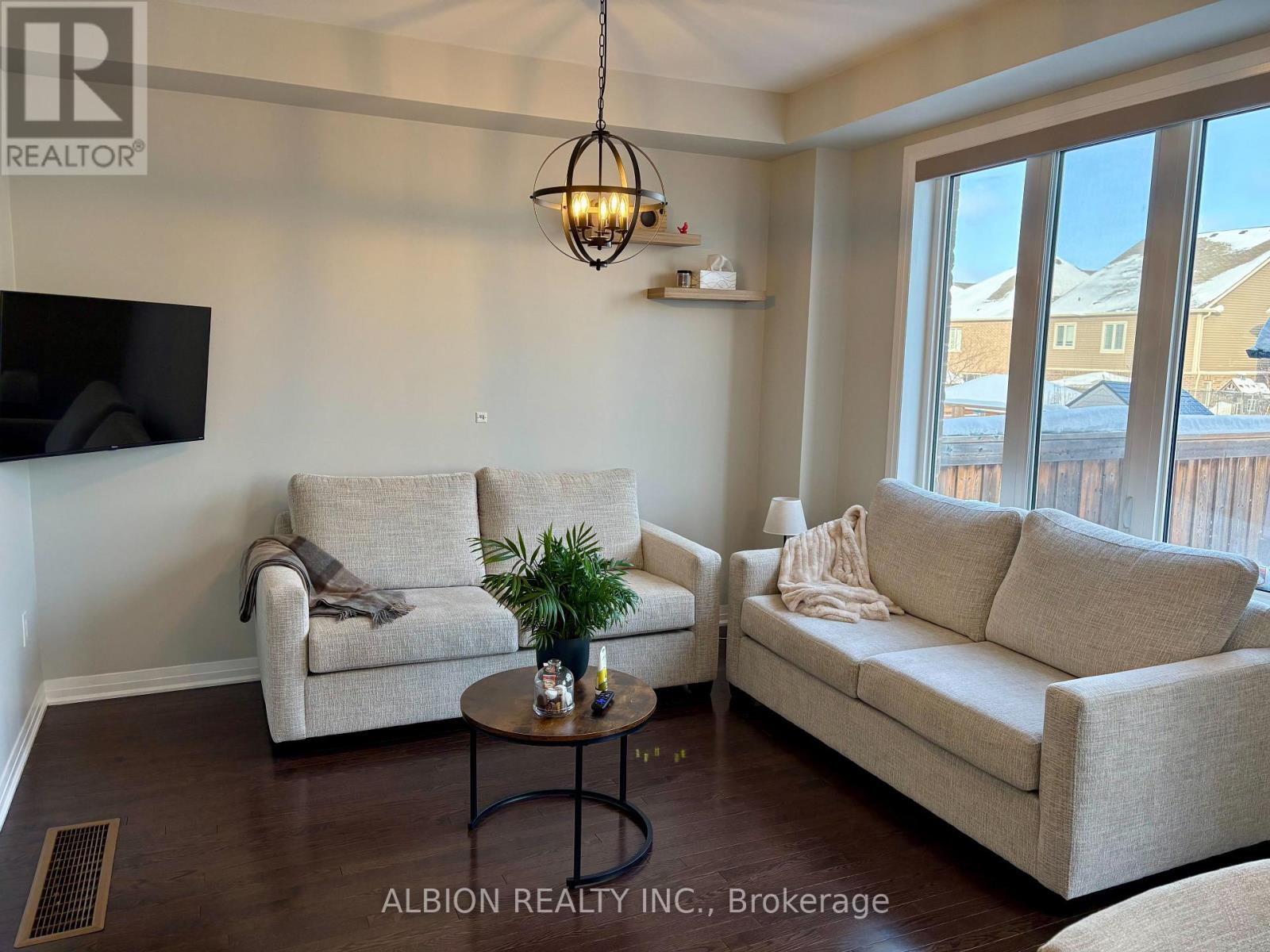 37 Donnan Drive, New Tecumseth, Ontario  L0G 1W0 - Photo 13 - N12559370